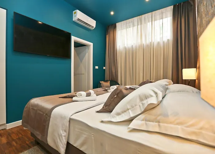 Riva Luxury Rooms